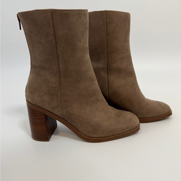 DV by Dolce Vita Suede Brown Boots Block Heel size 7.5 - Picture 2 of 9